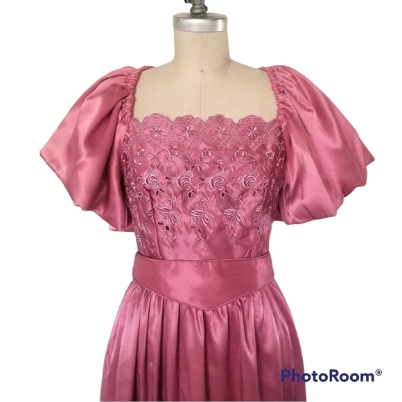 Vintage Union Made 80s Puff Sleeve Satin Pink Embrodiered Floral Midi Dress - Picture 5 of 16